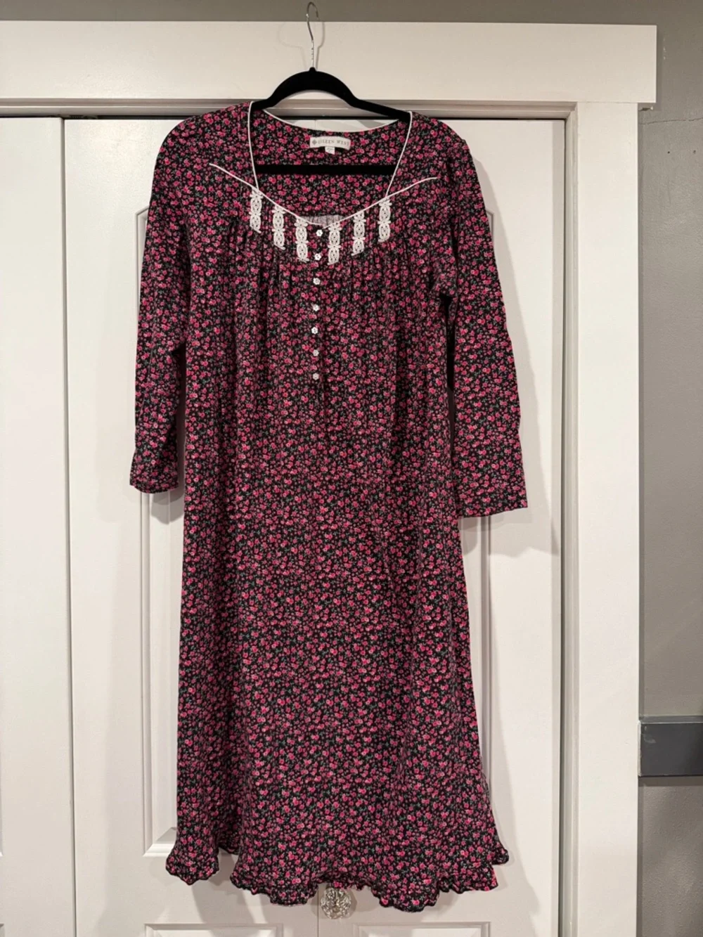 Eileen West Dark Pink‎ Floral Long Sleeve Nightgown large